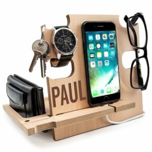 Personalisierte Dockingstation aus Holz